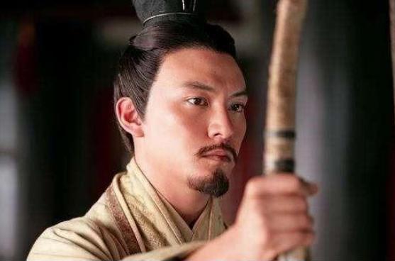 大哥主公是孙权,诸葛亮为什么选择辅佐刘备呢