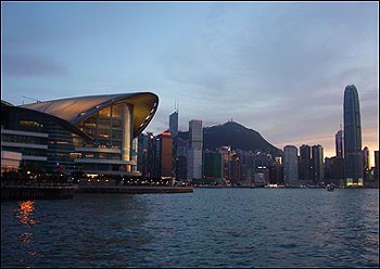 英国占领香港之后，鸦片贸易怎么样了？