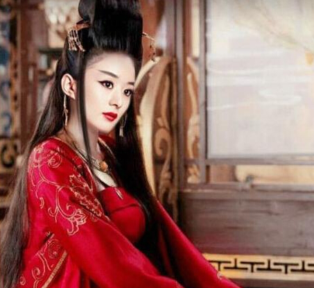 花千骨中白子画成亲转世后为什么爱上东方彧卿