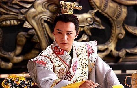 王世充让瓦岗军土崩瓦解，为什么会打不过李世民