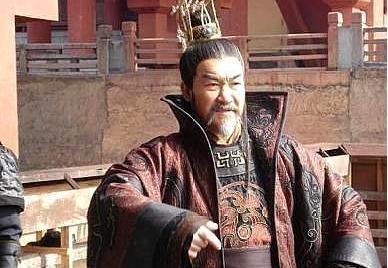 王世充让瓦岗军土崩瓦解，为什么会打不过李世民