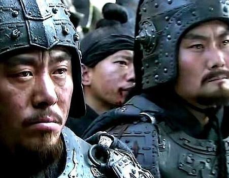曹操在赤壁之战大败之后为什么不是伤心 反而是大笑三声呢