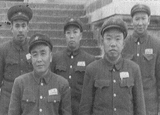 韩东山为什么要把发高烧的儿子关在门外