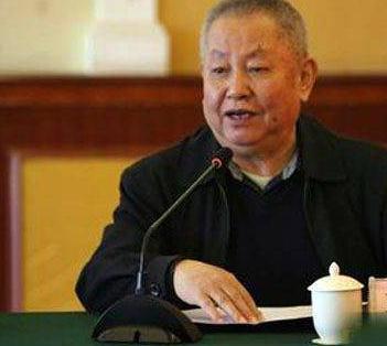 韩东山为什么要把发高烧的儿子关在门外