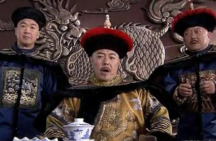 乾隆为什么和雍正作对 乾隆继位后为什么废除雍正新政和翻案
