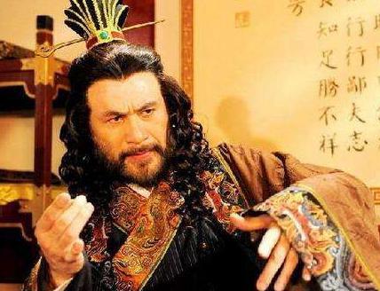 安禄山光年龄就比杨贵妃大 安禄山是怎么成为她的干儿子的