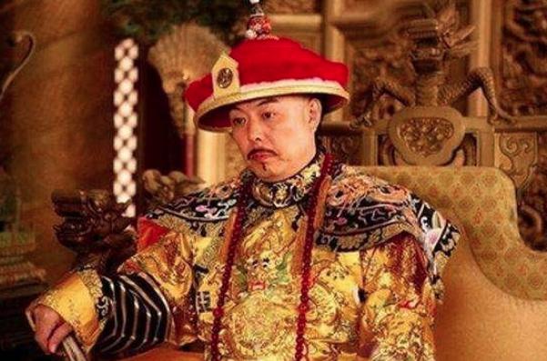 康熙非嫡非长，最后是怎么成为皇帝的