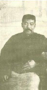 褚玉璞的生平如何