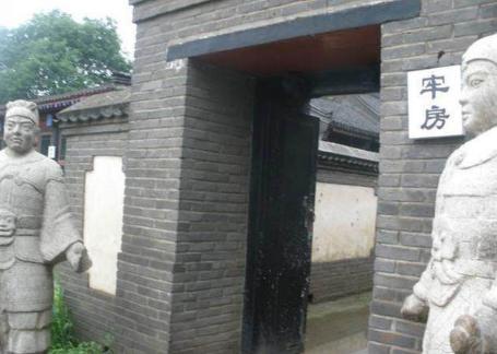 作死狱卒田甲是怎么作死的 官员被抓百般嘲讽,官复原职时当场吓尿