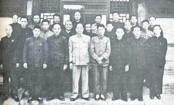 章乃器是一个什么样的人 他是怎么做到富己富国的