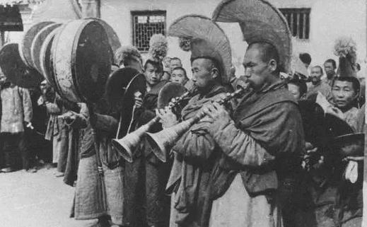 爱新觉罗·载涛正宗的天潢贵胄，为什么会去摆地摊