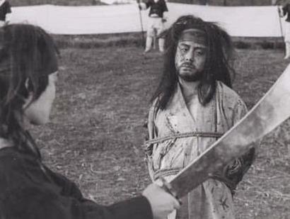 古代刽子手行刑前为什么要向刀上喷一口酒呢 这酒到底有什么作用呢