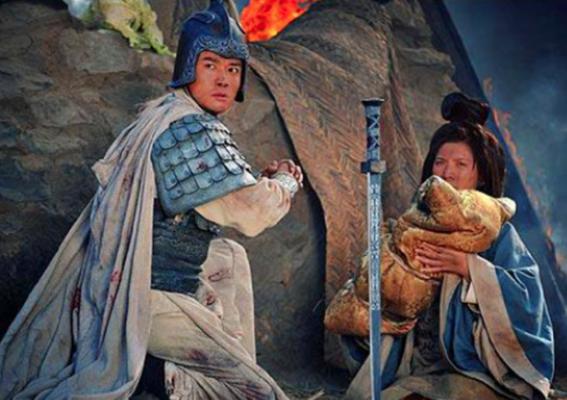 赵子龙忠肝义胆有勇有谋,为什么离开公孙瓒
