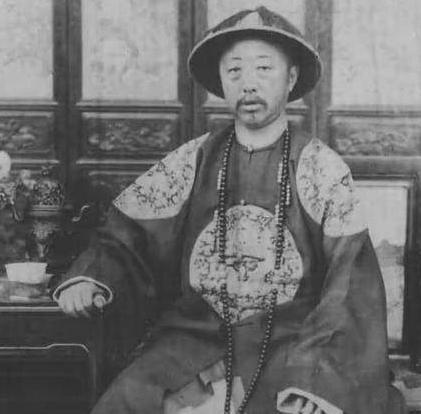 咸丰继位当上皇帝之后 他的兄弟的结局如何