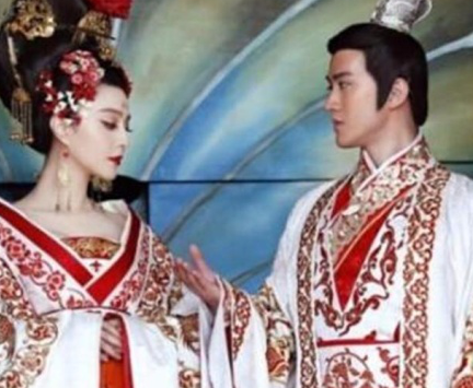 武则天晚年为什么会还政给李家 说到底还是因为两个哥哥