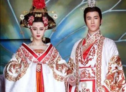 武则天晚年为什么会还政给李家 说到底还是因为两个哥哥