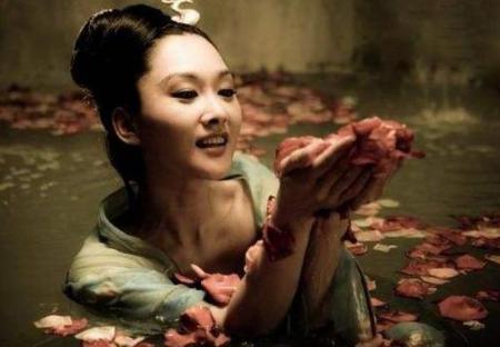 古代下人们是怎么洗澡的 洗澡的地方能一样吗