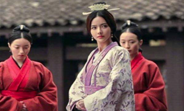 一代枭雄曹操,为什么将7个女儿嫁给同一人