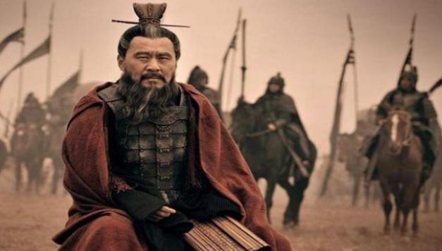 一代枭雄曹操,为什么将7个女儿嫁给同一人