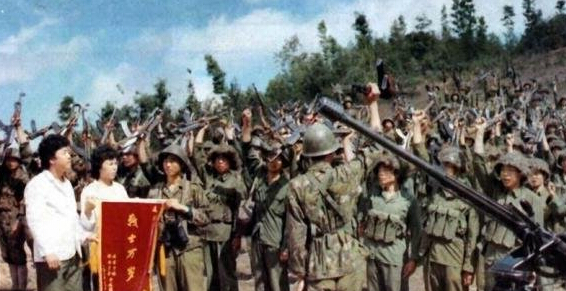 揭秘:越军飞行员是如何劫专机投奔中国?