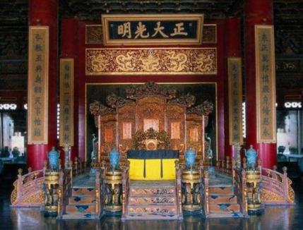 咸丰皇帝为什么朝会都让大臣先走 他的身体出了什么问题