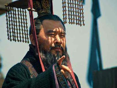 曹操为什么对其他骂他的人都不在意 最后为什么偏偏杀了孔融