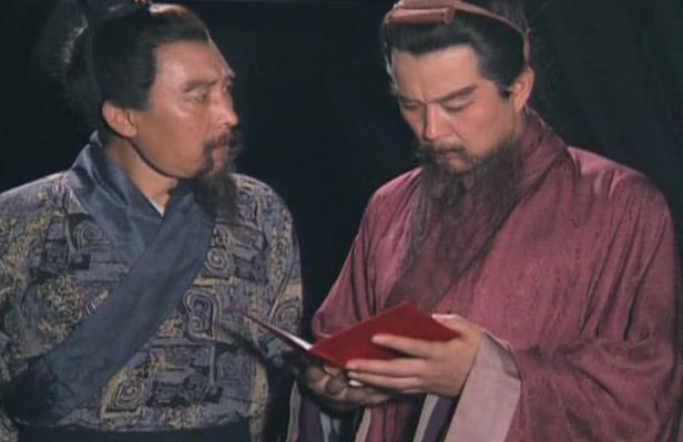 官渡之战，曹操到底是怎么打败袁绍的