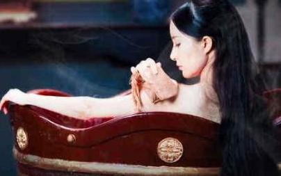 古人一般都是怎么洗澡的 多久才洗澡一次呢