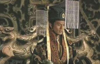 皇帝要亲征大臣提反对意见,战败后为什么将这大臣灭了三族