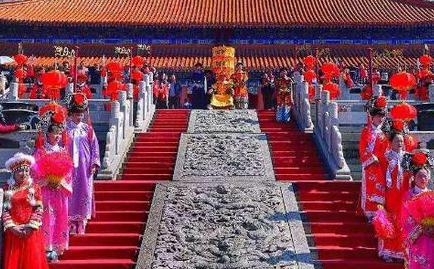 古代上朝的官员那么多 站位不够怎么办