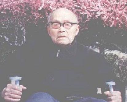 中国第一个真正现代意义上的记者黄远生是怎么死的