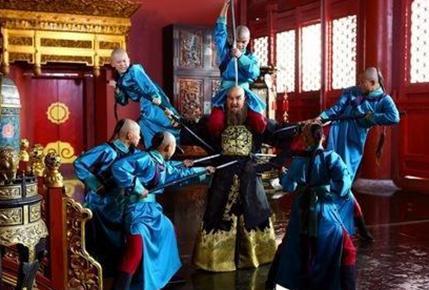 鳌拜作为满洲第一勇士 康熙为什么让一群孩子去生擒抓鳌拜