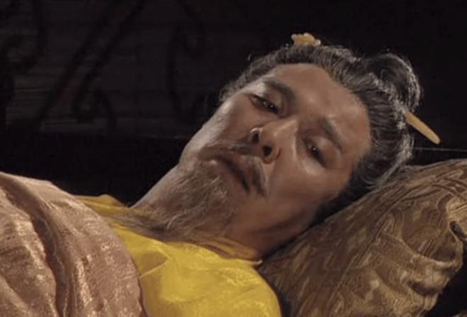刘备将兵权交给李严,为什么不交给诸葛亮呢