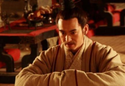 对于那些功高盖主的大臣，齐襄王是怎么做的