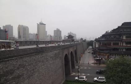 古代宫殿和城堡到底有什么区别呢 为什么西方人没有修建城墙呢