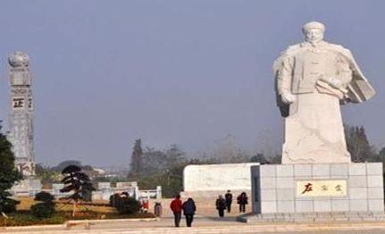 左宗棠出到长沙 张亮基为什么会将一切事情交给他处理呢