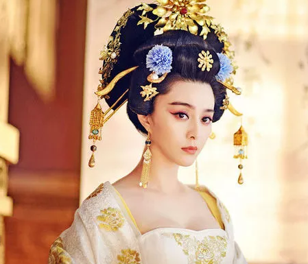 武则天称帝李唐皇族是如何应对的 武氏家族为什么不能继承皇位