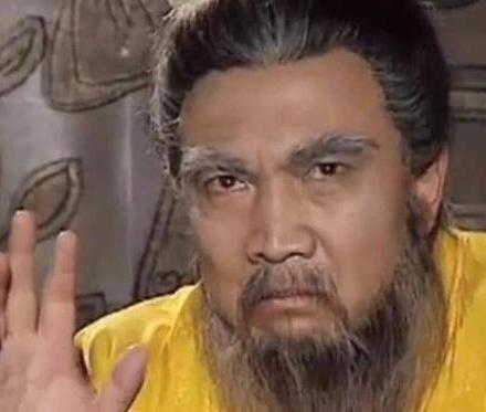 曹操手握大权为什么不称帝呢 为什么他始终没有踏出那一步呢