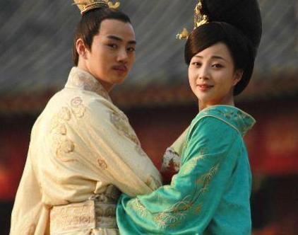 李渊起兵的时候手下三万人连正规军都不是 他究竟是怎么夺取天下的