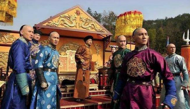 清朝九龙夺嫡,为什么是只有两人的四爷党胜出