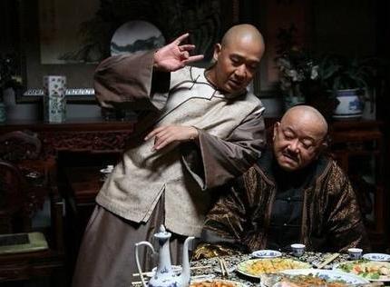 和珅死后刘墉和纪晓岚的下场如何 嘉庆是怎么对待他们的