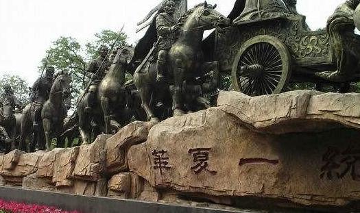 为什么秦始皇在位期间没有人在敢造反 他都做了什么事情