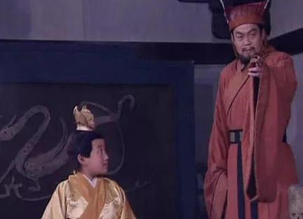 荆州兵强马壮为什么蔡瑁会轻易投降曹操?只因内忧大于外患!