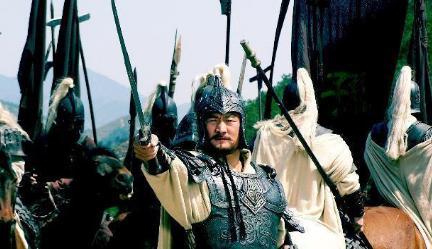 龙且在战场这里厉害 为什么还会被韩信给击败呢