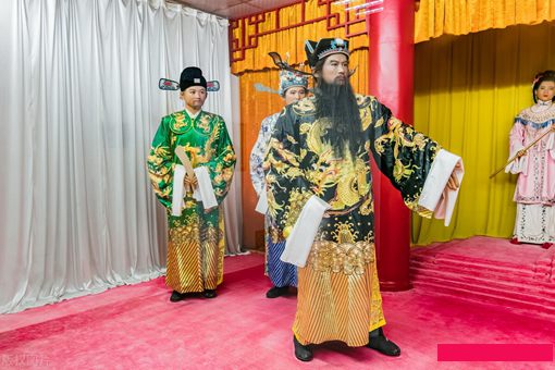 岳飞的工资揭秘，宋朝官员收入怎样