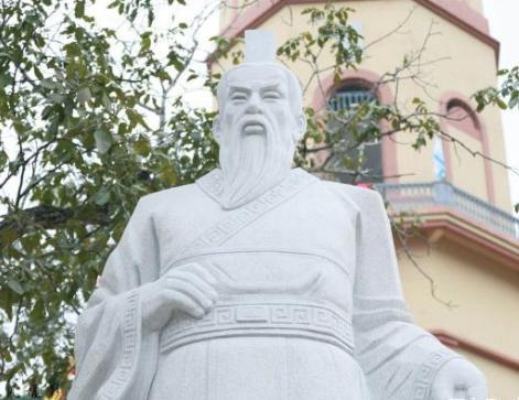 秦国只是一个附庸国,它后来是怎么和诸侯群雄并立的