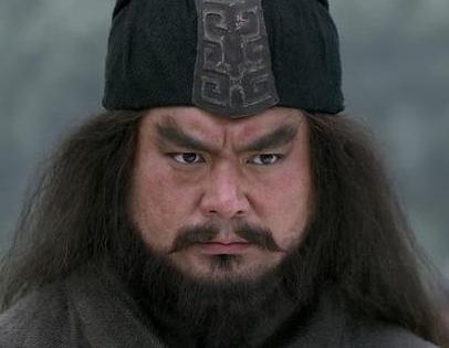 张飞每次看见吕布总会叫嚣并且戳他软肋 为什么吕布不敢动手打他呢