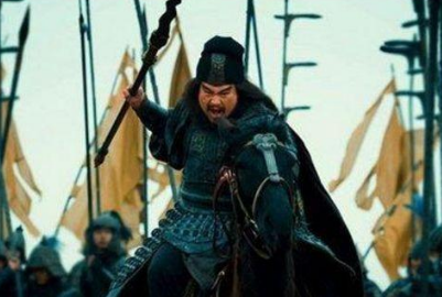 关羽 张飞上战场后为什么那么猛