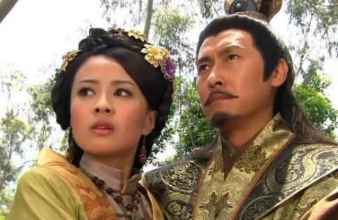 为什么会明朝多“昏君”，清代多“明君”