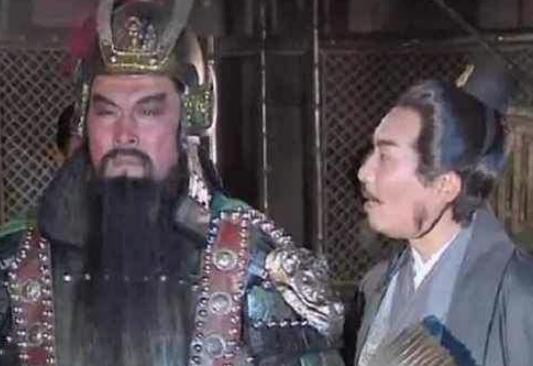 刘备称帝前后,为什么诸葛亮的官职都不是最高的